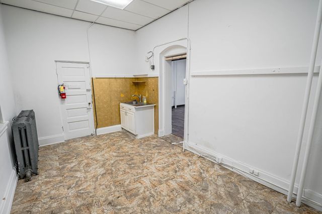 1051 Hudson Road, Saint Paul, MN 55106