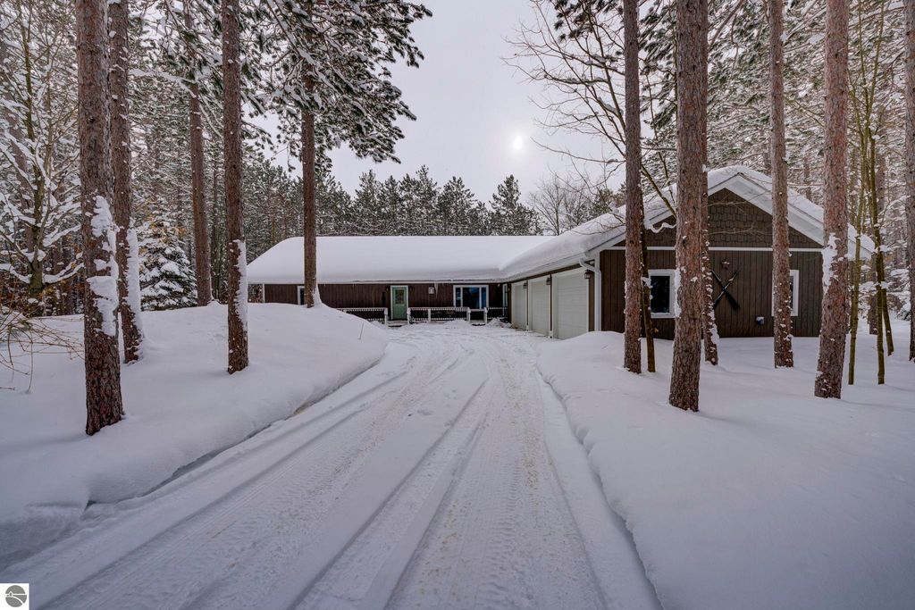 Image 1 of property listing at 16355 Hunt Club Road, Lake Ann, MI 49650