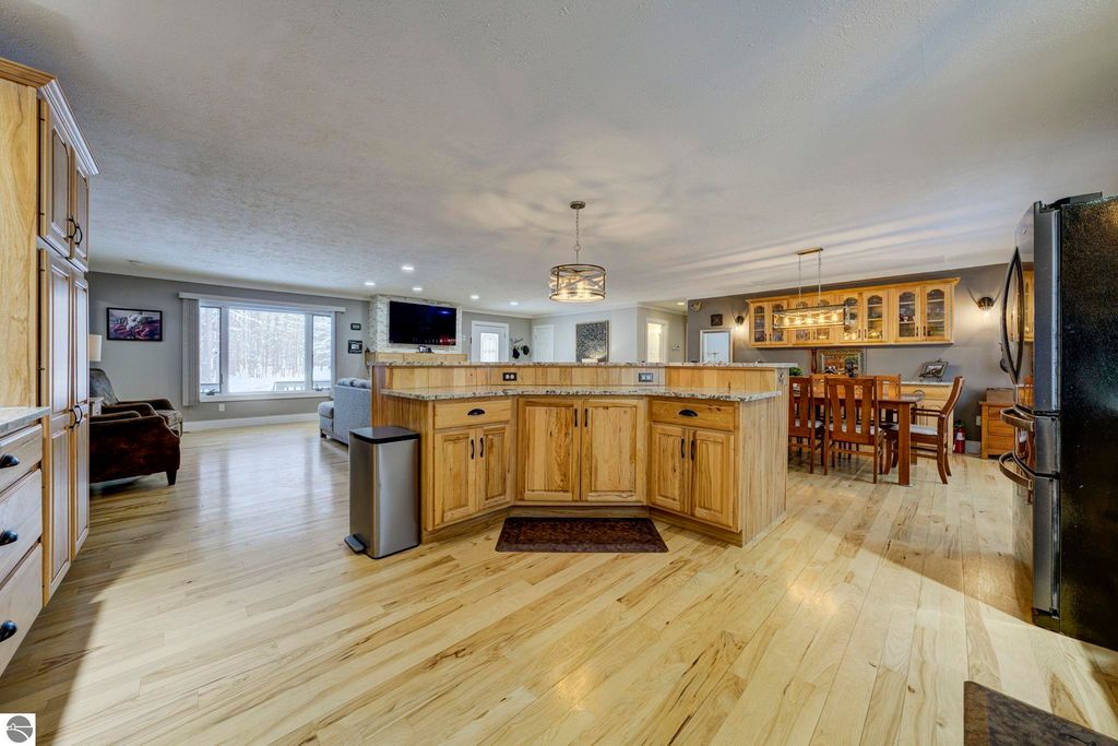 Image 13 of property listing at 16355 Hunt Club Road, Lake Ann, MI 49650