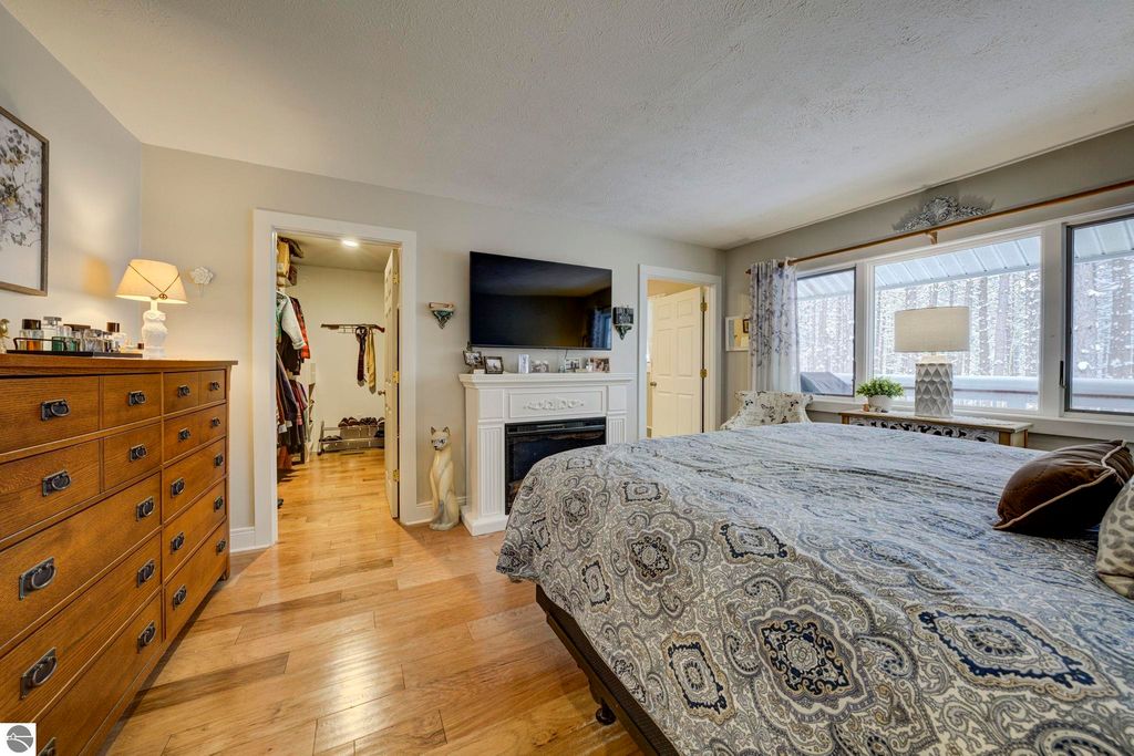 Image 18 of property listing at 16355 Hunt Club Road, Lake Ann, MI 49650