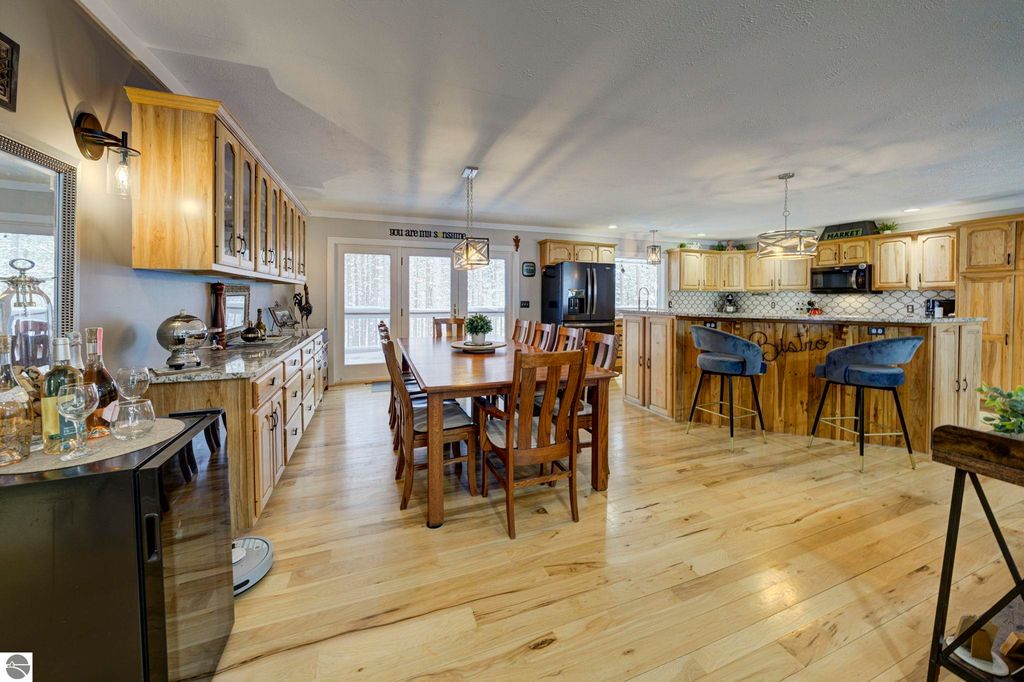 Image 7 of property listing at 16355 Hunt Club Road, Lake Ann, MI 49650