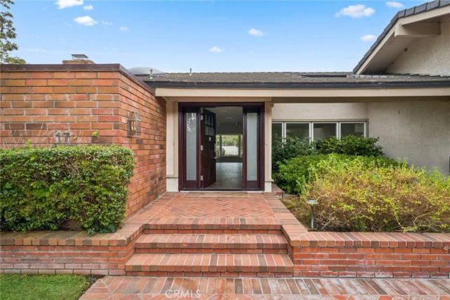 17 Pinehurst, Newport Beach, CA 92660