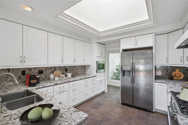 17 Pinehurst, Newport Beach, CA 92660
