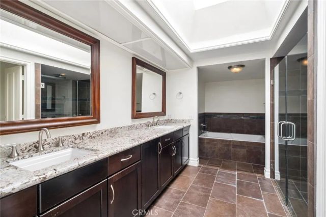 17 Pinehurst, Newport Beach, CA 92660