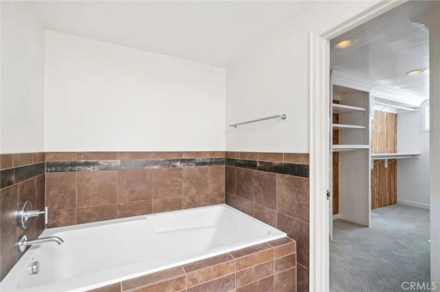 17 Pinehurst, Newport Beach, CA 92660