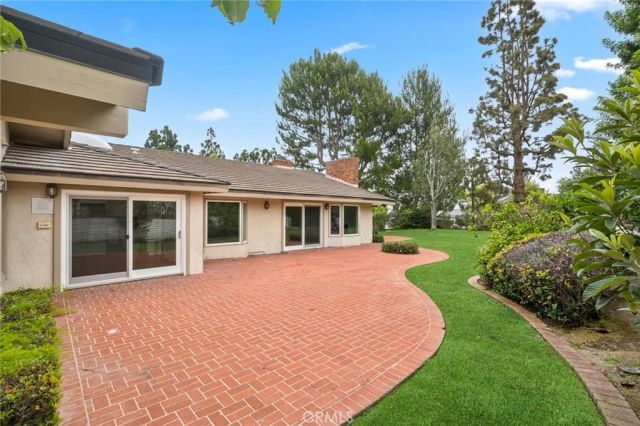 17 Pinehurst, Newport Beach, CA 92660