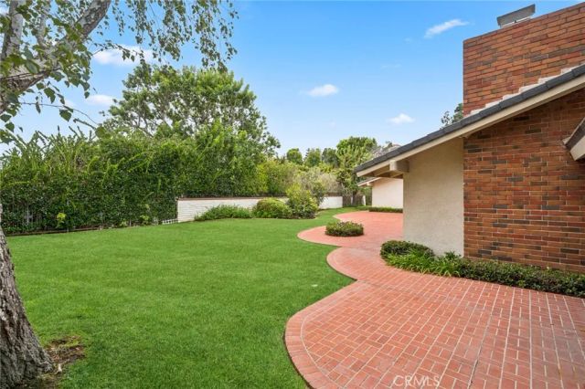 17 Pinehurst, Newport Beach, CA 92660