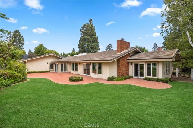 17 Pinehurst, Newport Beach, CA 92660