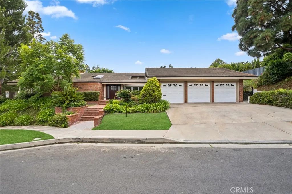 17 Pinehurst, Newport Beach, CA 92660