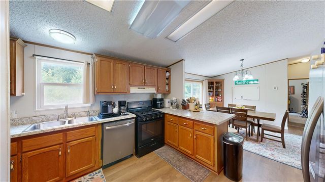 1833 S Hanshew Road, Fayetteville, AR 72701