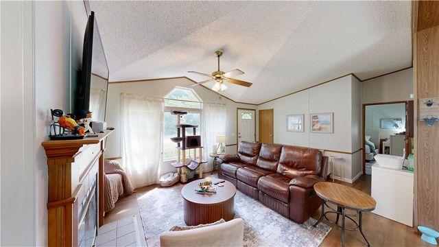 1833 S Hanshew Road, Fayetteville, AR 72701