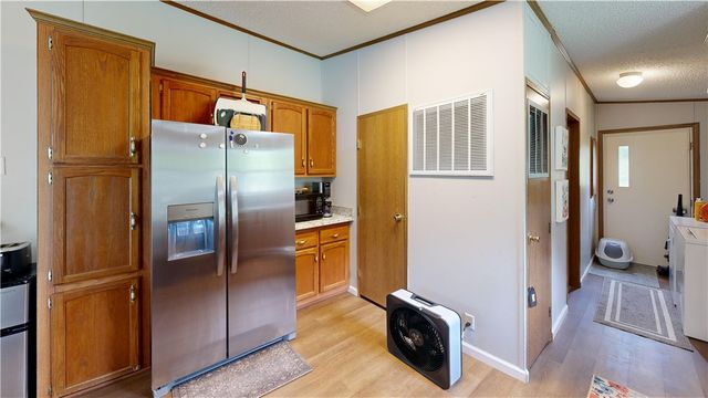 1833 S Hanshew Road, Fayetteville, AR 72701
