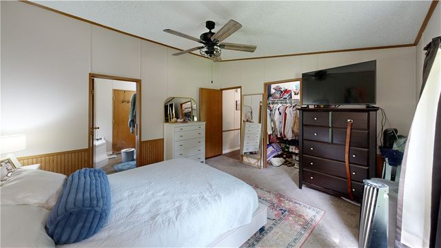 1833 S Hanshew Road, Fayetteville, AR 72701