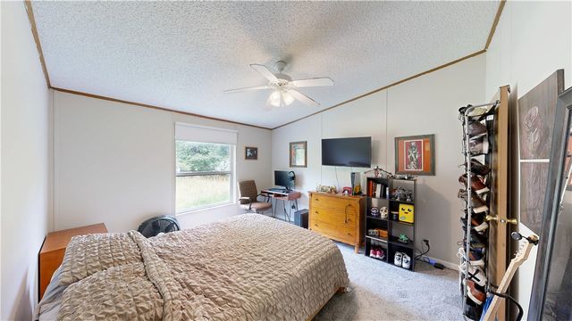 1833 S Hanshew Road, Fayetteville, AR 72701