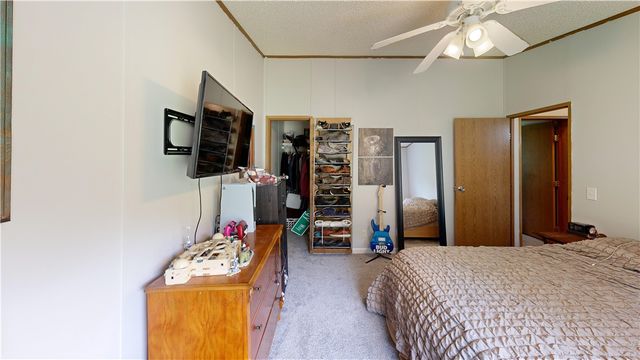 1833 S Hanshew Road, Fayetteville, AR 72701