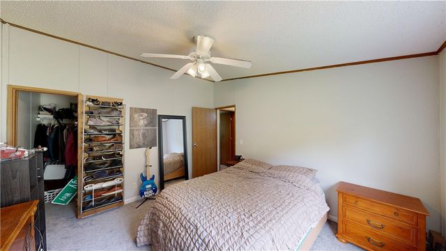 1833 S Hanshew Road, Fayetteville, AR 72701