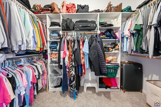 6016 NE Olympia ST, Topeka, KS 66617