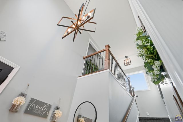 6016 NE Olympia ST, Topeka, KS 66617