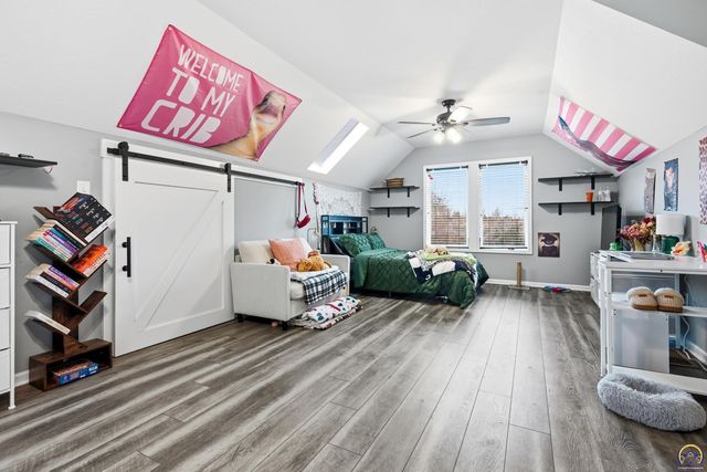 6016 NE Olympia ST, Topeka, KS 66617