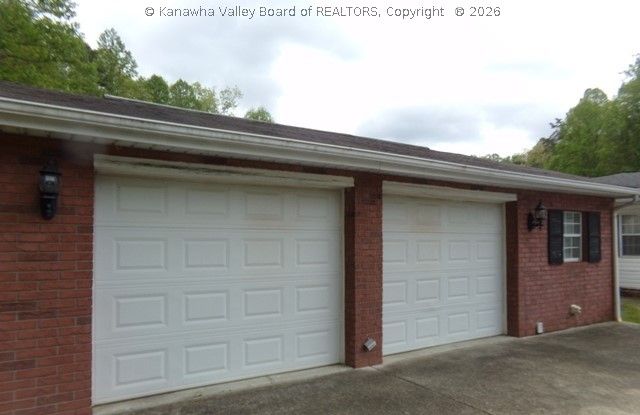 786 Sleepy Creek Road, Hurricane, WV 25526