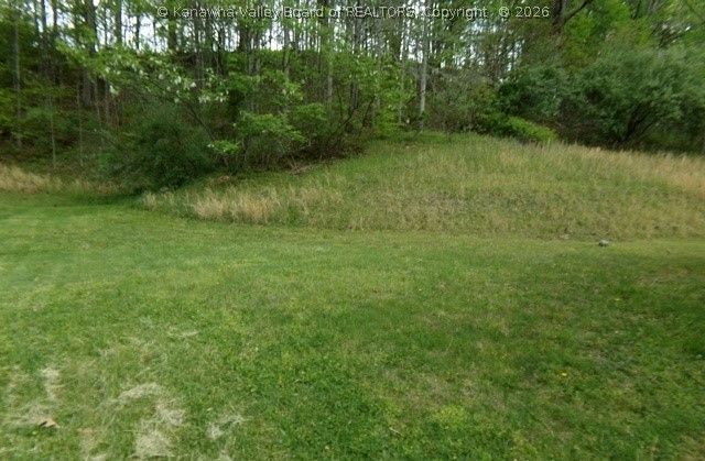 786 Sleepy Creek Road, Hurricane, WV 25526