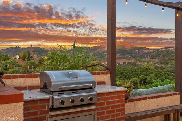 42371 Via De Los Fideos, Temecula, CA 92590