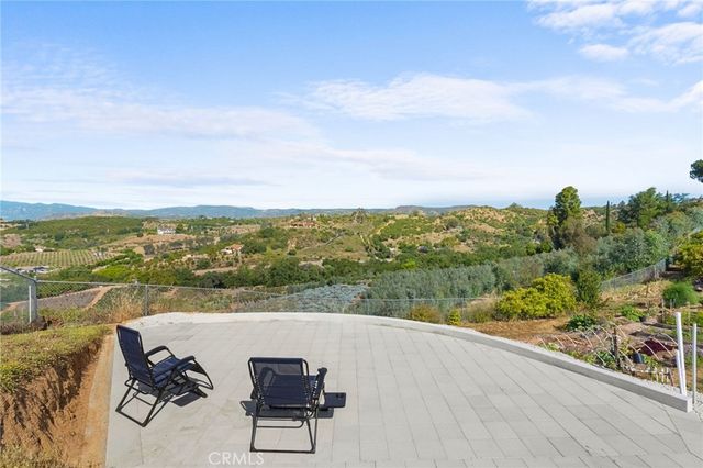 42371 Via De Los Fideos, Temecula, CA 92590