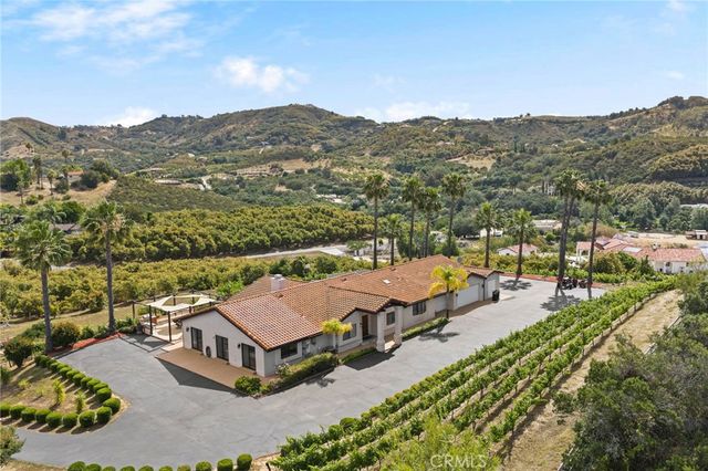 42371 Via De Los Fideos, Temecula, CA 92590