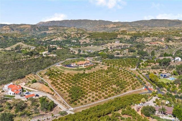 42371 Via De Los Fideos, Temecula, CA 92590