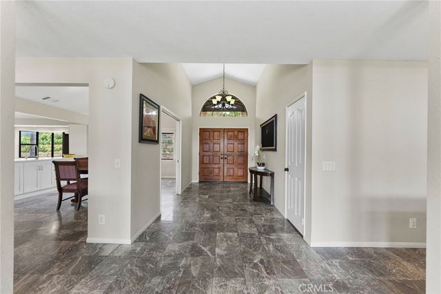 42371 Via De Los Fideos, Temecula, CA 92590