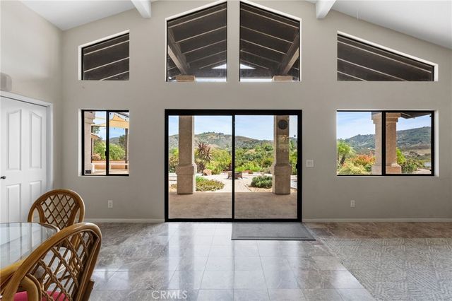 42371 Via De Los Fideos, Temecula, CA 92590