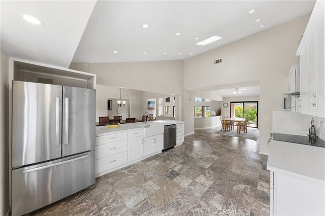 42371 Via De Los Fideos, Temecula, CA 92590