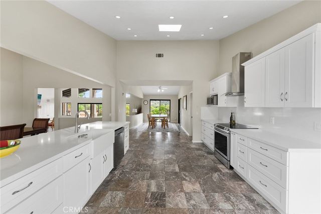 42371 Via De Los Fideos, Temecula, CA 92590