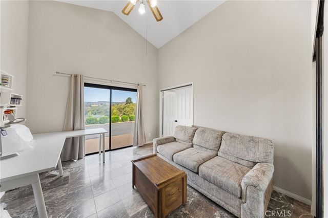 42371 Via De Los Fideos, Temecula, CA 92590