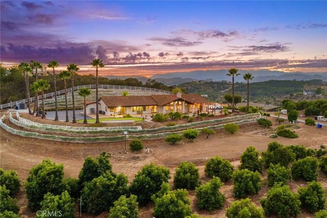 42371 Via De Los Fideos, Temecula, CA 92590