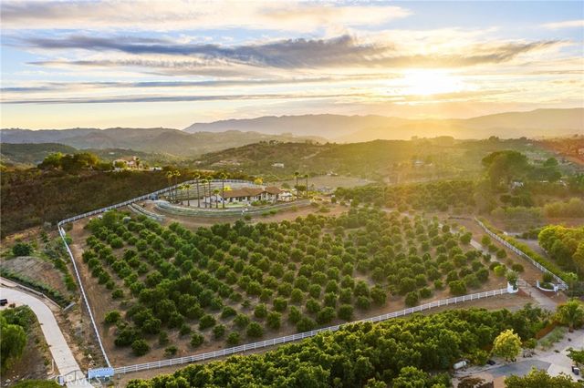 42371 Via De Los Fideos, Temecula, CA 92590