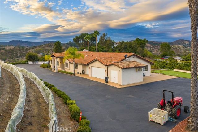 42371 Via De Los Fideos, Temecula, CA 92590
