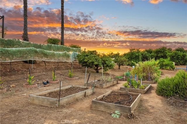 42371 Via De Los Fideos, Temecula, CA 92590
