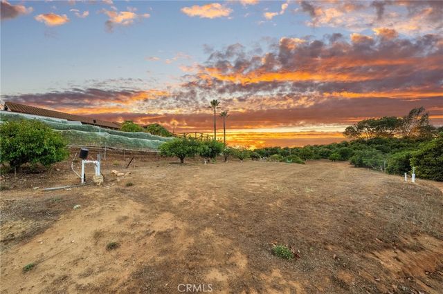 42371 Via De Los Fideos, Temecula, CA 92590