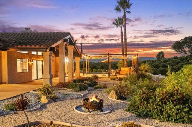 42371 Via De Los Fideos, Temecula, CA 92590
