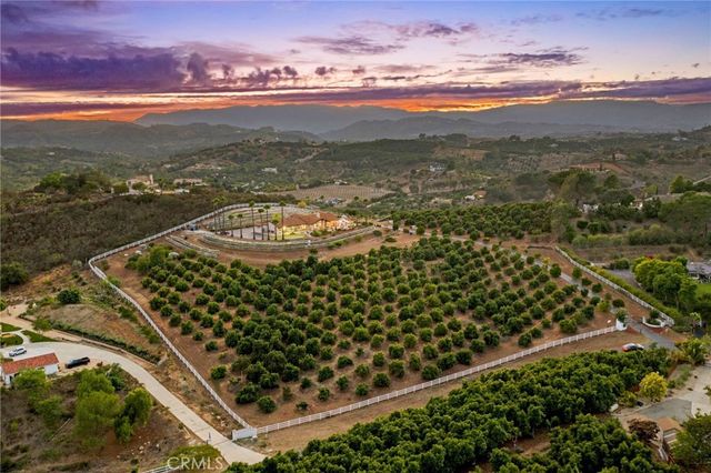 42371 Via De Los Fideos, Temecula, CA 92590