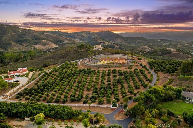 42371 Via De Los Fideos, Temecula, CA 92590