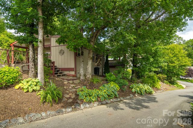 335 Snowshoe Loop, Newland, NC 28657