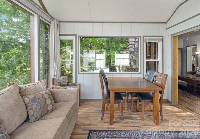335 Snowshoe Loop, Newland, NC 28657