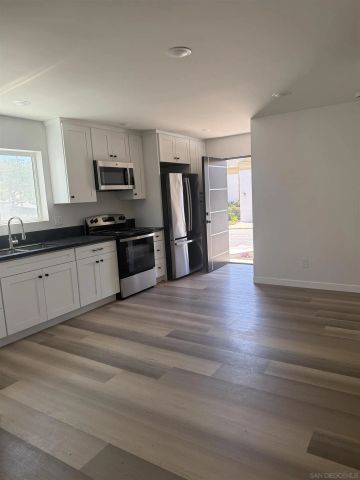 4913 Glen, La Mesa, CA 91941