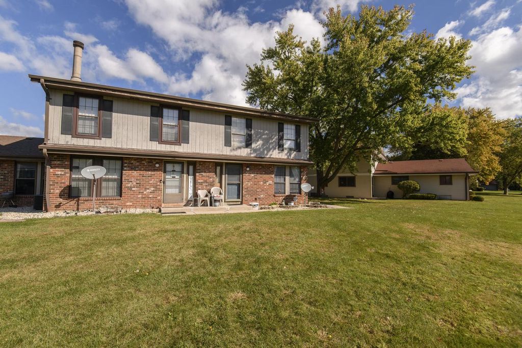 6954 N Raintree DRIVE #C, Milwaukee, WI 53223