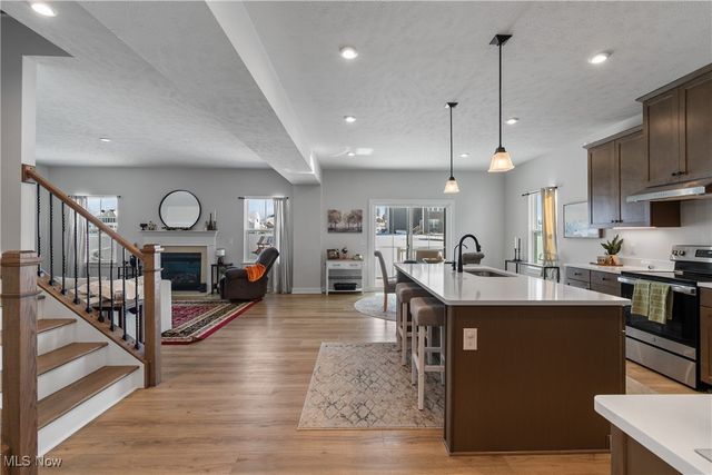 6816 Harrington Court Avenue NE, Canton, OH 44721