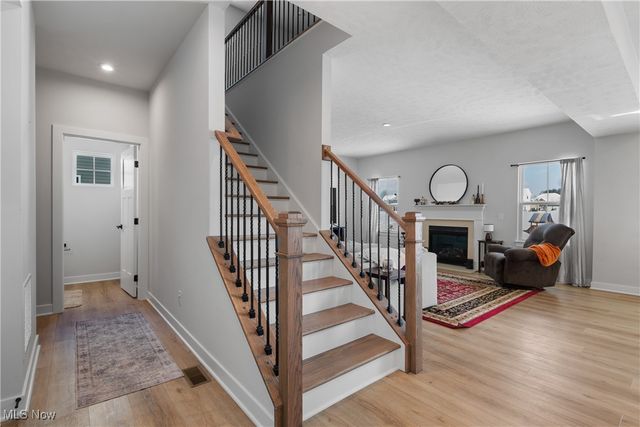 6816 Harrington Court Avenue NE, Canton, OH 44721