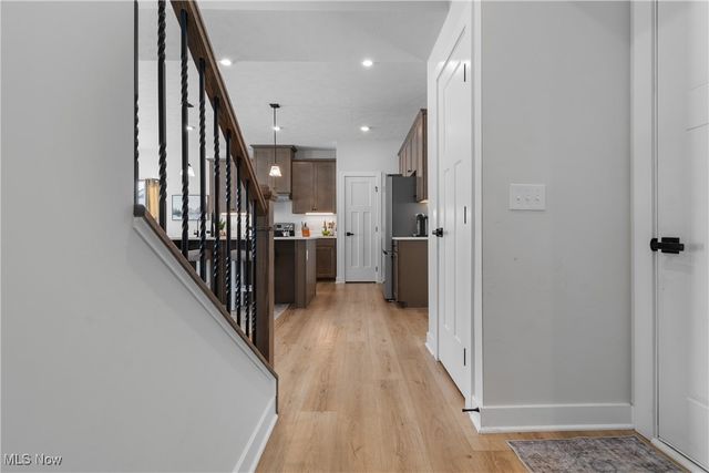 6816 Harrington Court Avenue NE, Canton, OH 44721