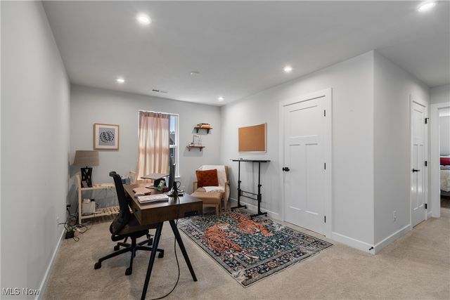 6816 Harrington Court Avenue NE, Canton, OH 44721